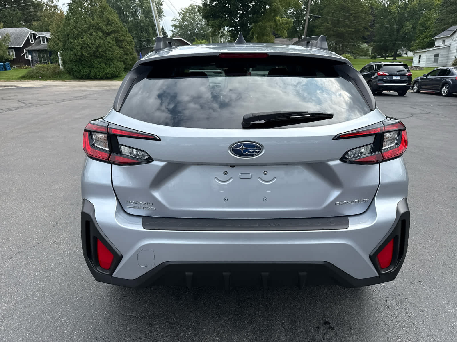 Used 2024 Subaru Crosstrek 2.0i Premium AWD/4WD image 4