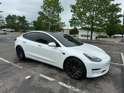Used 2021 Tesla Model 3 Performance image 1