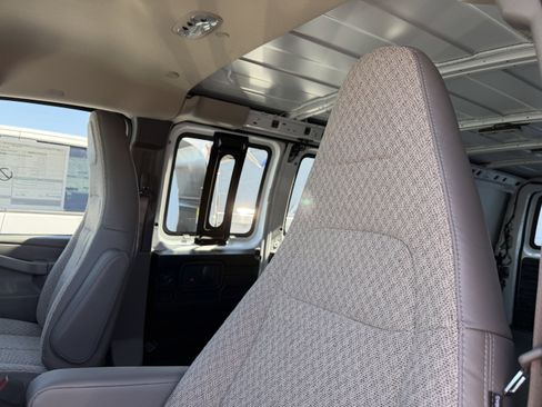 New 2026 Chevrolet Express 3500 Extended RWD image 12