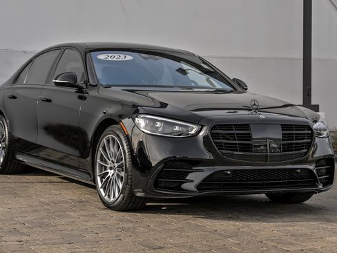 Used 2023 Mercedes-Benz S 580 4MATIC Sedan w/ AMG Line image 1