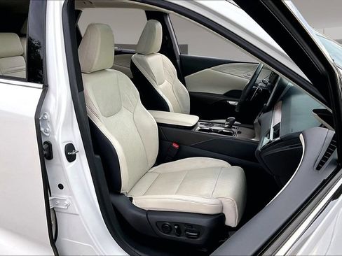 Used 2024 Lexus RX 350 FWD w/ Convenience Package image 7