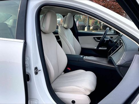 Certified 2025 Mercedes-Benz E 350 4MATIC Sedan w/ Winter Package image 8