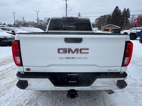 Used 2020 GMC Sierra 2500 SLE image 4