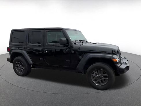 Used 2025 Jeep Wrangler Sport S image 14