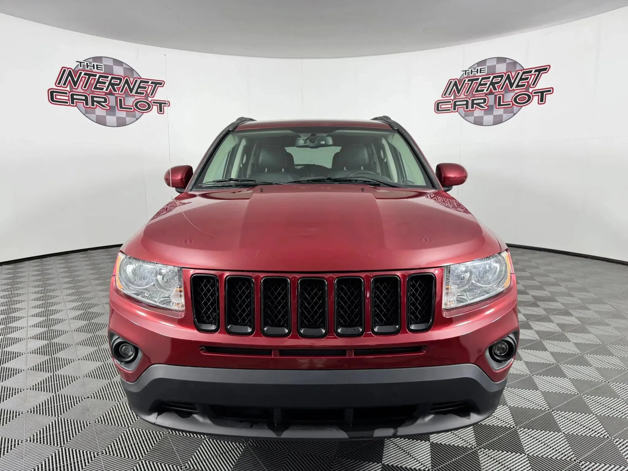 Used 2017 Jeep Compass Latitude AWD/4WD image 2