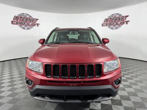 Used 2017 Jeep Compass Latitude AWD/4WD image 2