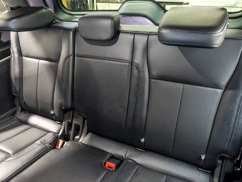 Used 2021 Ford Expedition XLT image 13