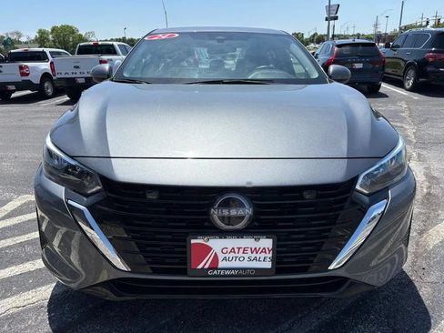 Used 2024 Nissan Sentra SV FWD image 8