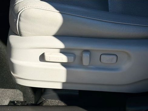 Used 2017 Honda Pilot Elite image 25