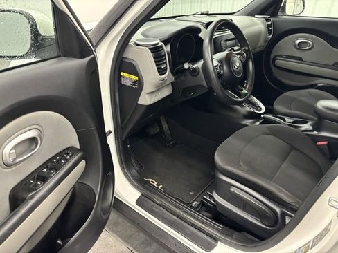 Used 2015 Kia Soul image 10