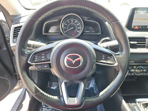 Used 2018 MAZDA MAZDA3 Touring FWD image 14