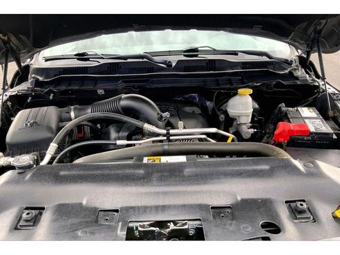 Used 2018 RAM 1500 Express w/ Express Value Package AWD/4WD image 10