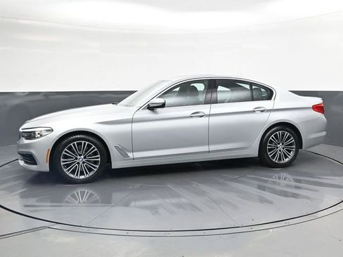 Used 2019 BMW 530i xDrive w/ Convenience Package AWD/4WD image 9