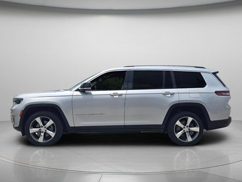 Used 2022 Jeep Grand Cherokee L Limited RWD image 3
