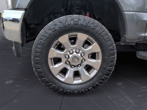 Used 2017 Ford F250 Lariat w/ Lariat Ultimate Package image 19