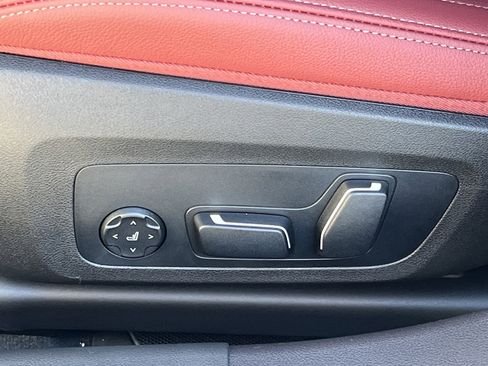 New 2026 BMW 330i Sedan w/ Convenience Package image 20