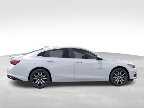 New 2025 Chevrolet Malibu RS FWD image 5