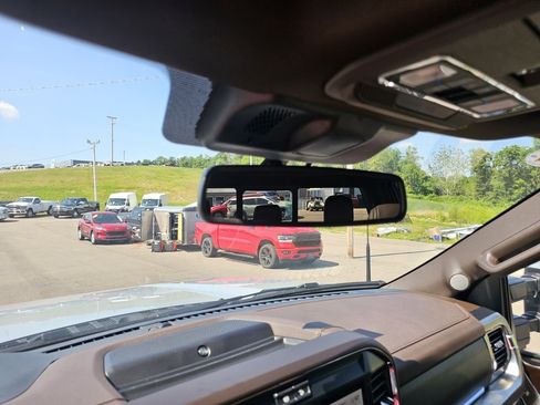 New 2025 Ford F250 King Ranch w/ Chrome Package image 47