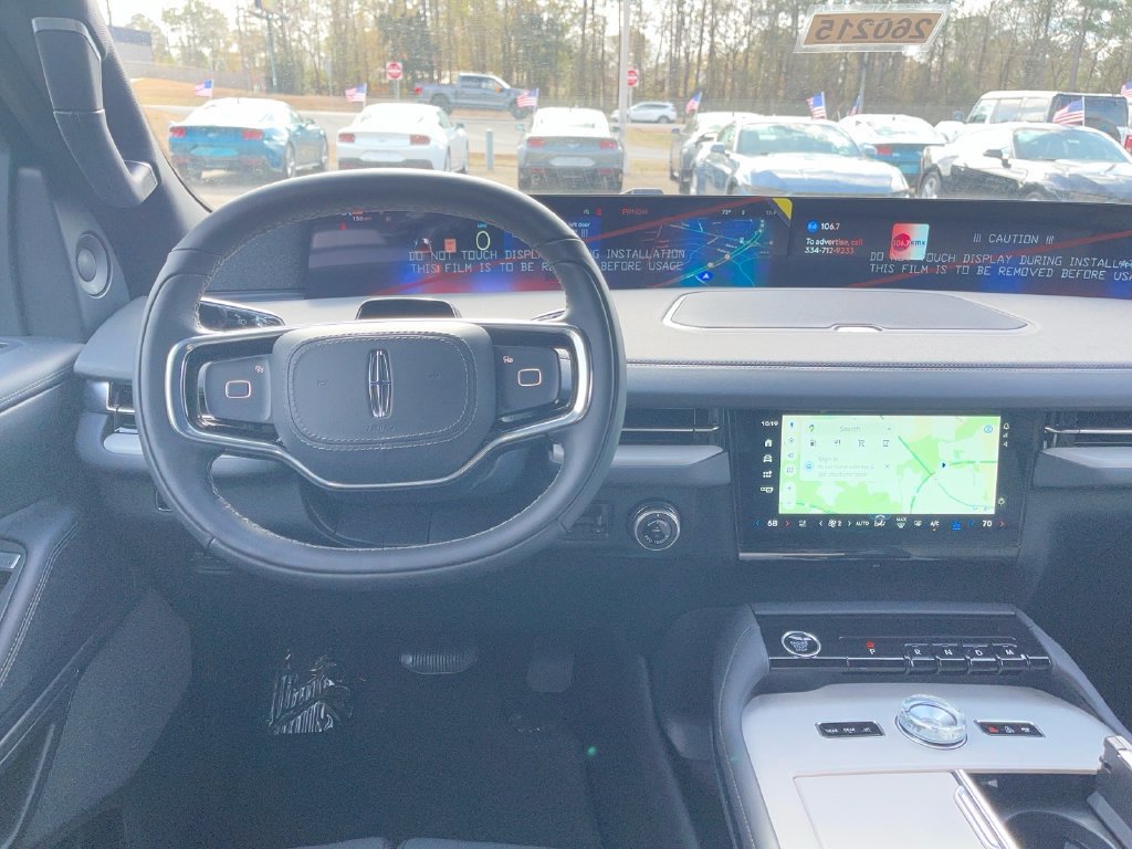 New 2026 Lincoln Navigator Reserve w/ Jet Appearance Package AWD/4WD image 3