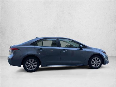 Used 2024 Toyota Corolla LE FWD image 4
