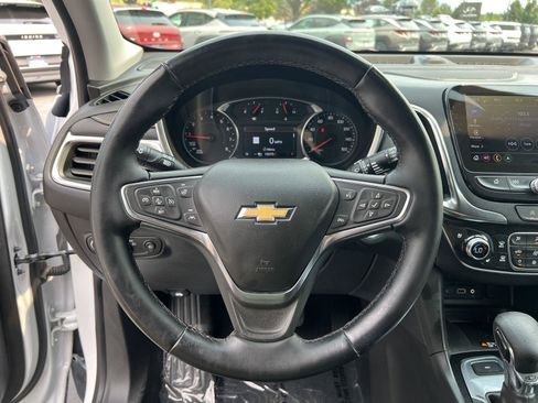 Used 2024 Chevrolet Equinox Premier AWD/4WD image 34