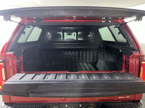 Used 2024 GMC Sierra 1500 SLT w/ SLT Premium Plus Package image 29