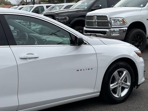 Used 2024 Chevrolet Malibu LS FWD image 4