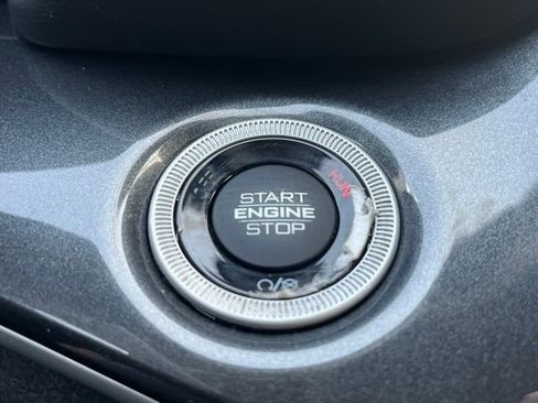 Used 2023 Jeep Grand Cherokee L Laredo AWD/4WD image 16