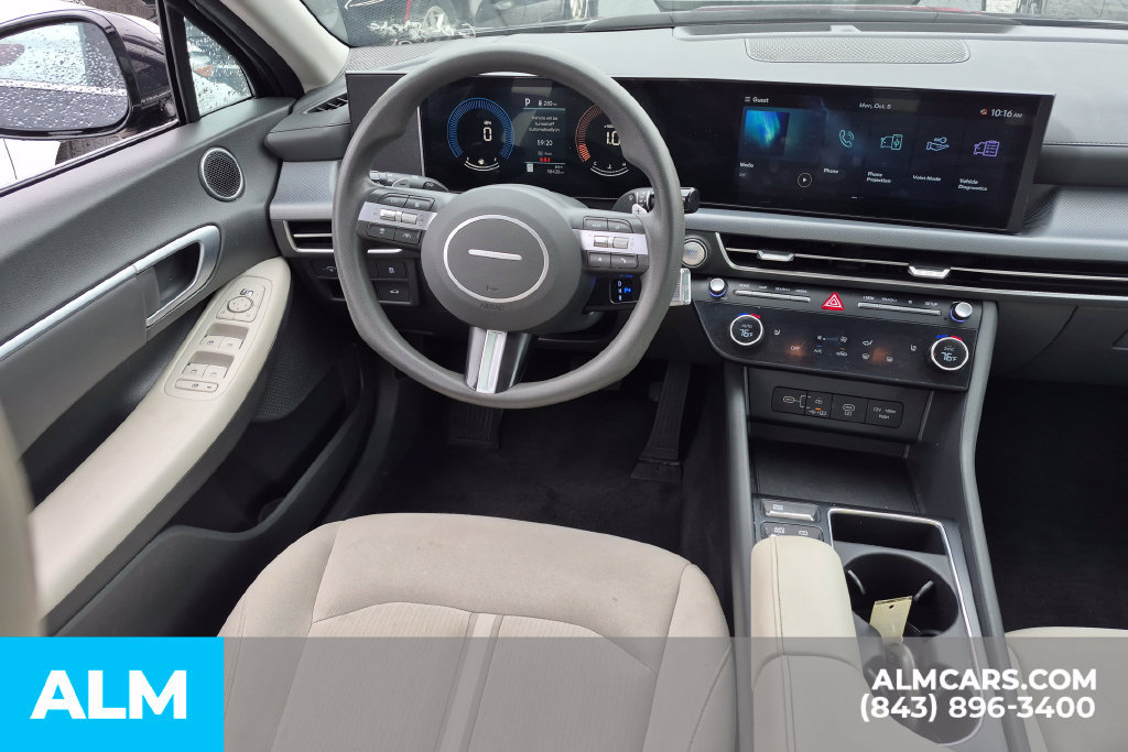 Used 2025 Hyundai Sonata SEL FWD image 11