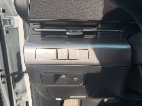 Used 2025 Hyundai Kona SEL image 20