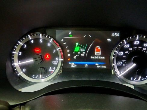 Used 2023 Toyota Highlander AWD image 15