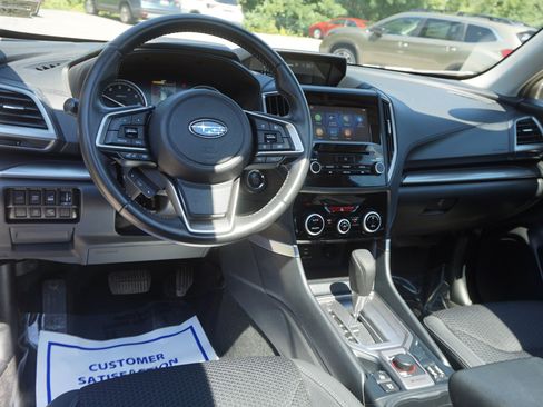 Used 2023 Subaru Forester Premium AWD/4WD image 17
