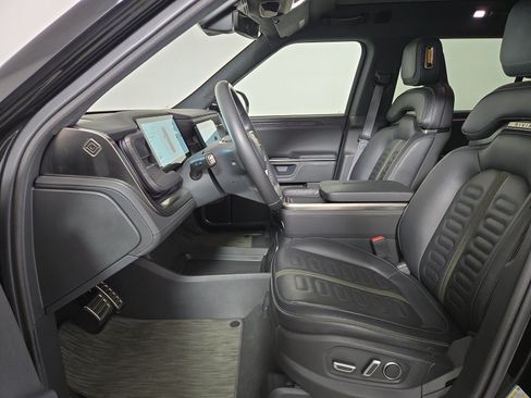Used 2024 Rivian R1S Adventure AWD/4WD image 20