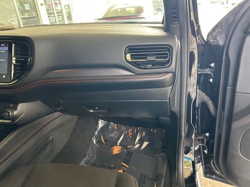 Certified 2023 Dodge Durango GT image 21