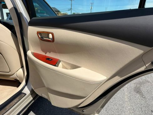 Used 2010 Lexus ES 350 image 10