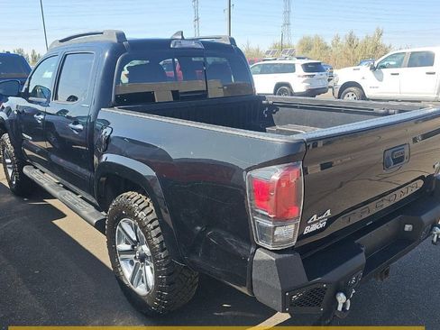 Used 2017 Toyota Tacoma Limited w/ Tow Package image 6