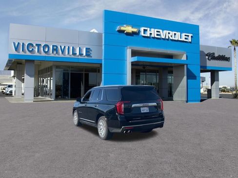 Used 2023 GMC Yukon Denali w/ Advanced Technology Package image 8