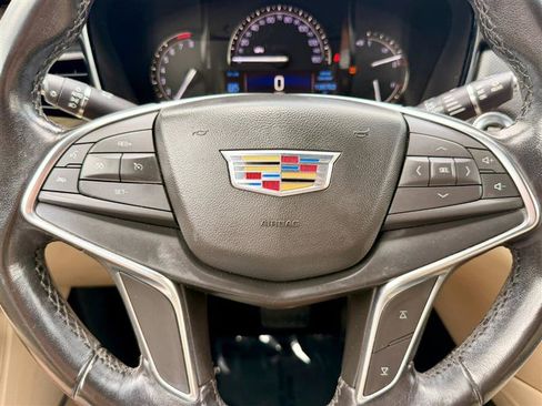 Used 2018 Cadillac XT5 FWD image 15