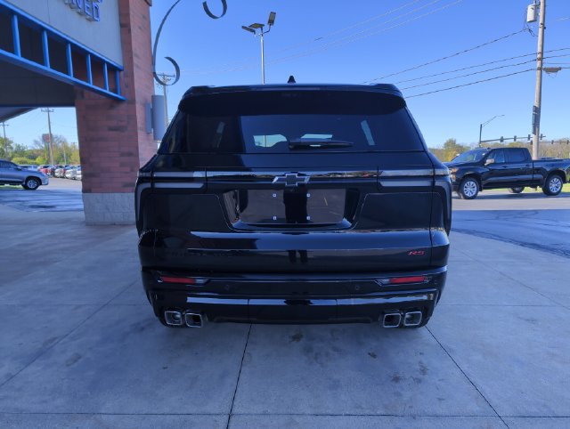 Used 2026 Chevrolet Traverse RS w/ LPO, Floor Liner Package AWD/4WD image 8