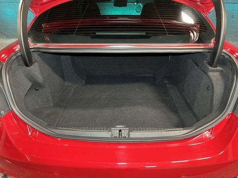 Used 2018 Alfa Romeo Giulia Quadrifoglio image 13