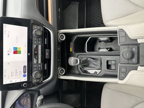 Used 2025 Toyota Grand Highlander Limited AWD image 38