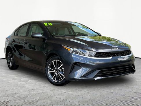 Used 2023 Kia Forte LXS FWD image 3