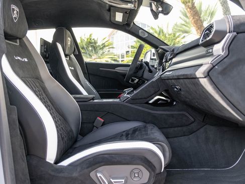 Used 2024 Lamborghini Urus Performante image 8