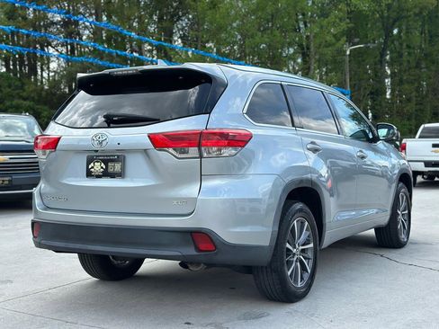 Used 2018 Toyota Highlander XLE FWD image 7