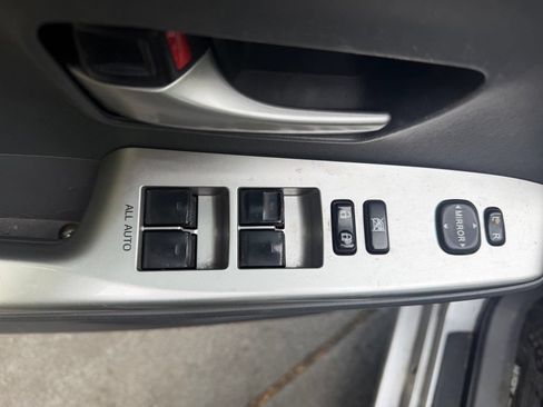 Used 2013 Toyota Prius V Five FWD image 11