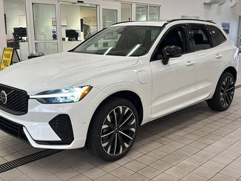 New 2026 Volvo XC60 T8 Ultra w/ Climate Package AWD/4WD image 9