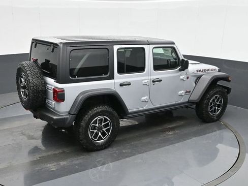 Used 2024 Jeep Wrangler Unlimited Rubicon w/ Capability Package image 30