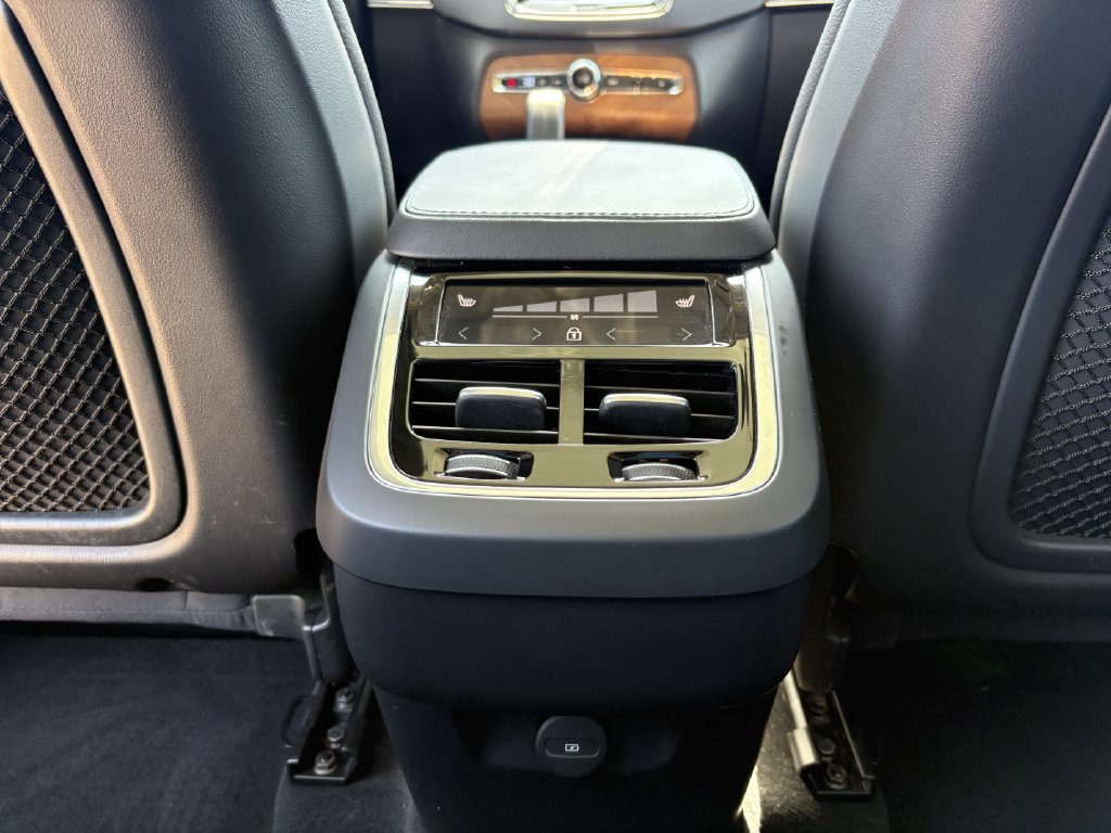 Used 2024 Volvo XC90 B5 Plus w/ Protection Package Premier AWD/4WD image 27