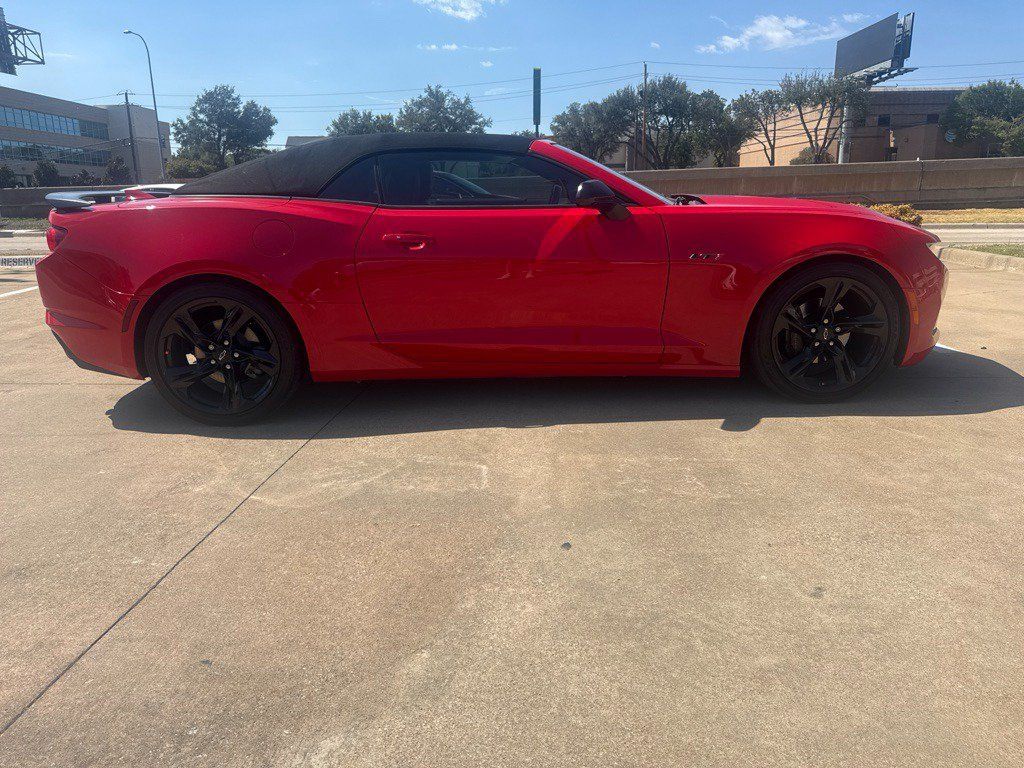 Used 2020 Chevrolet Camaro LT RWD image 16