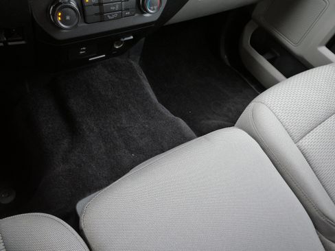 Used 2016 Ford F150 XLT image 24